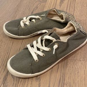 Roxy slip on sneakers